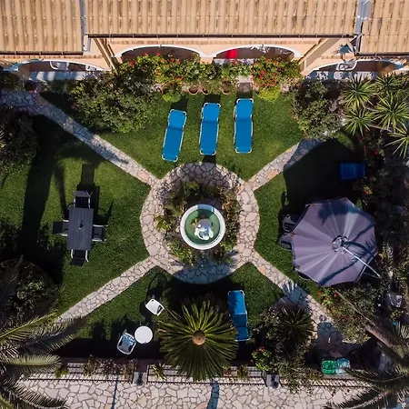 Hotel Eleni 2*