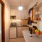 Eleni Hotel 2*